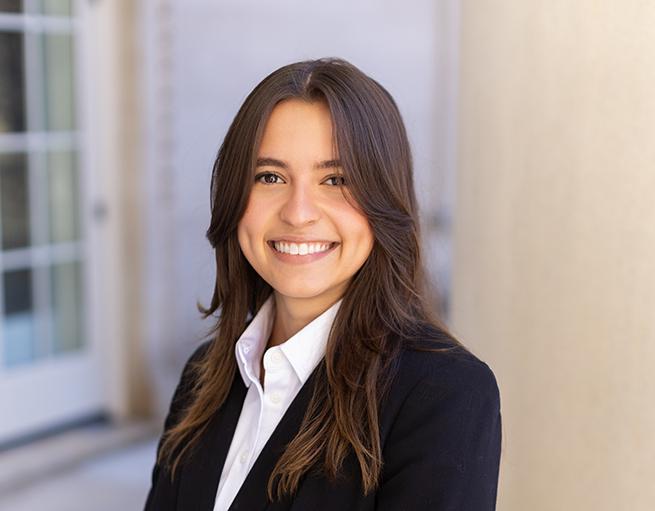 Paula Flores Perez ’26 MD
