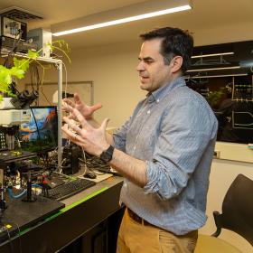 Craig Brodersen in his lab