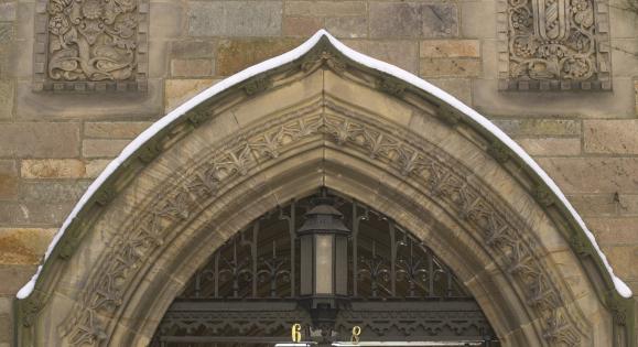 An archway at Jonathan Edwards College