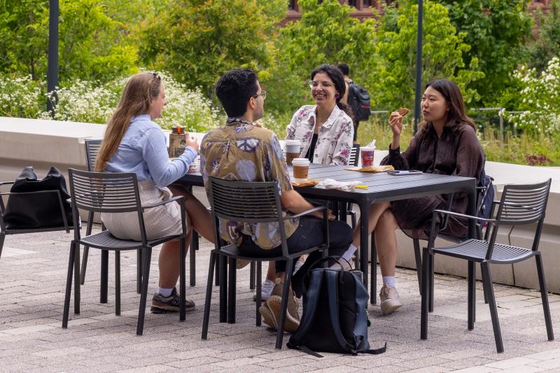 Students eating lunch